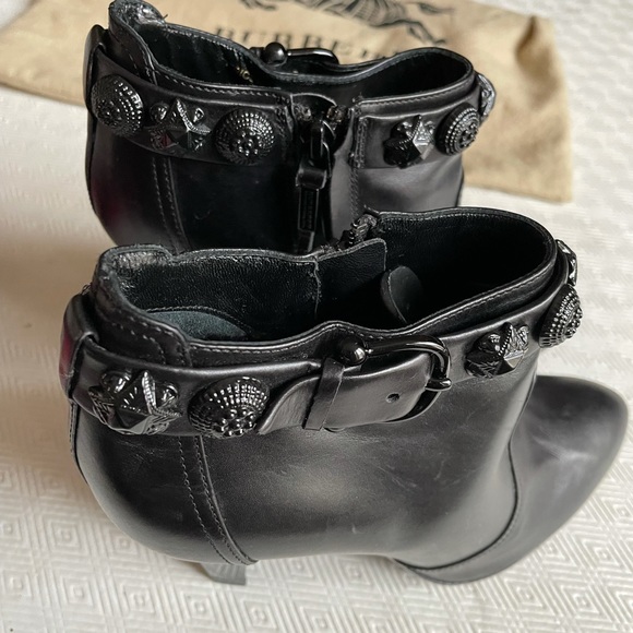 Burberry black booties. - Picture 2 of 5